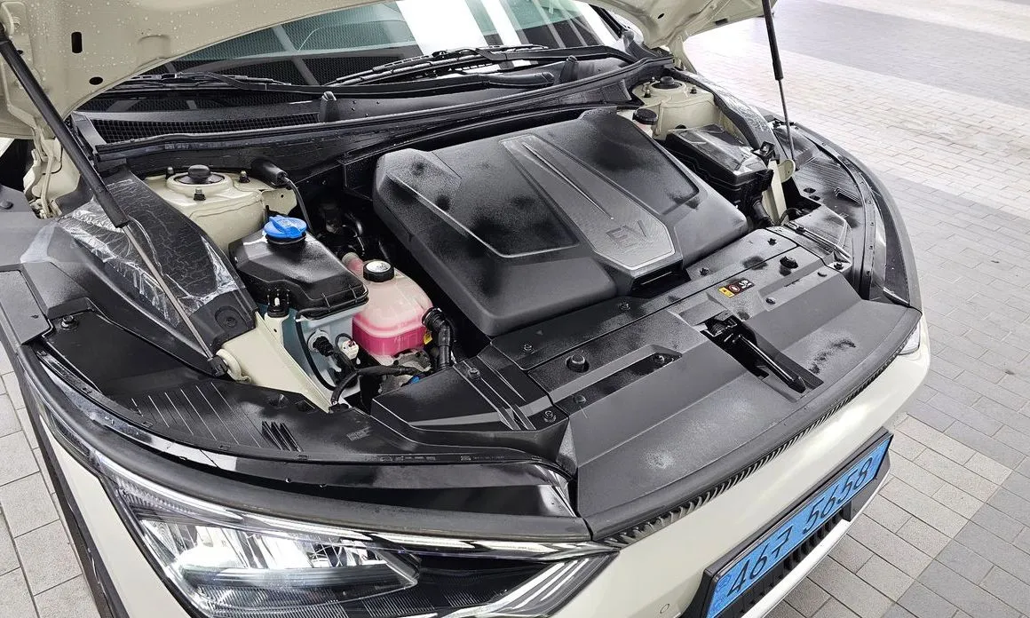 Kia EV6 2023 из KR, фото 10