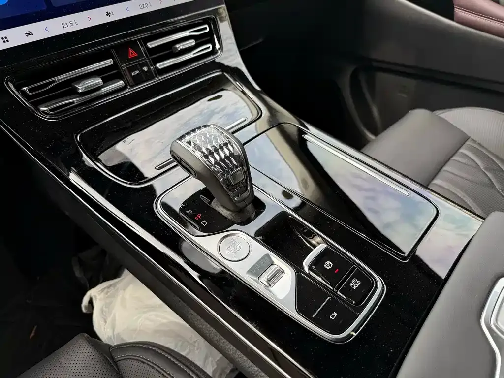 GAC Motor Trumpchi M8 — фото 10