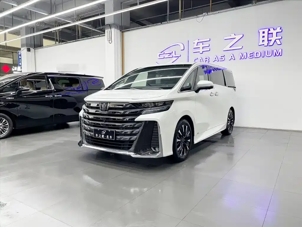 Toyota Vellfire — фото 5