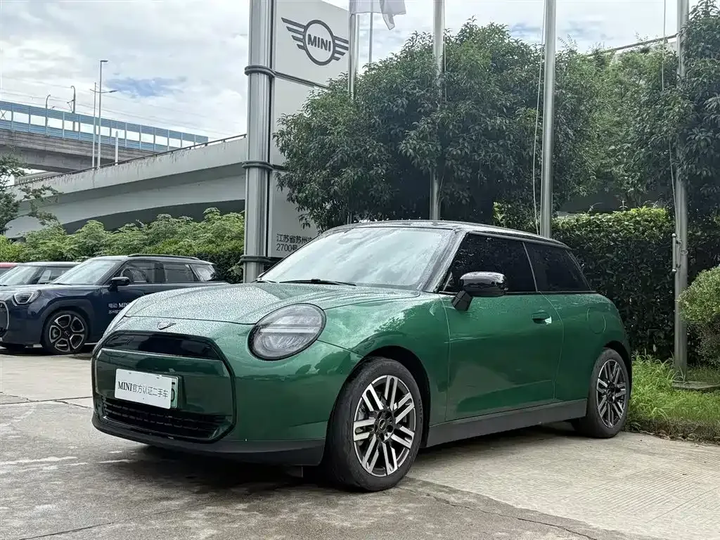 MINI Cooper EV — фото 1