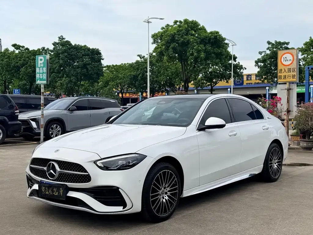Mercedes-Benz C-Class — фото 1