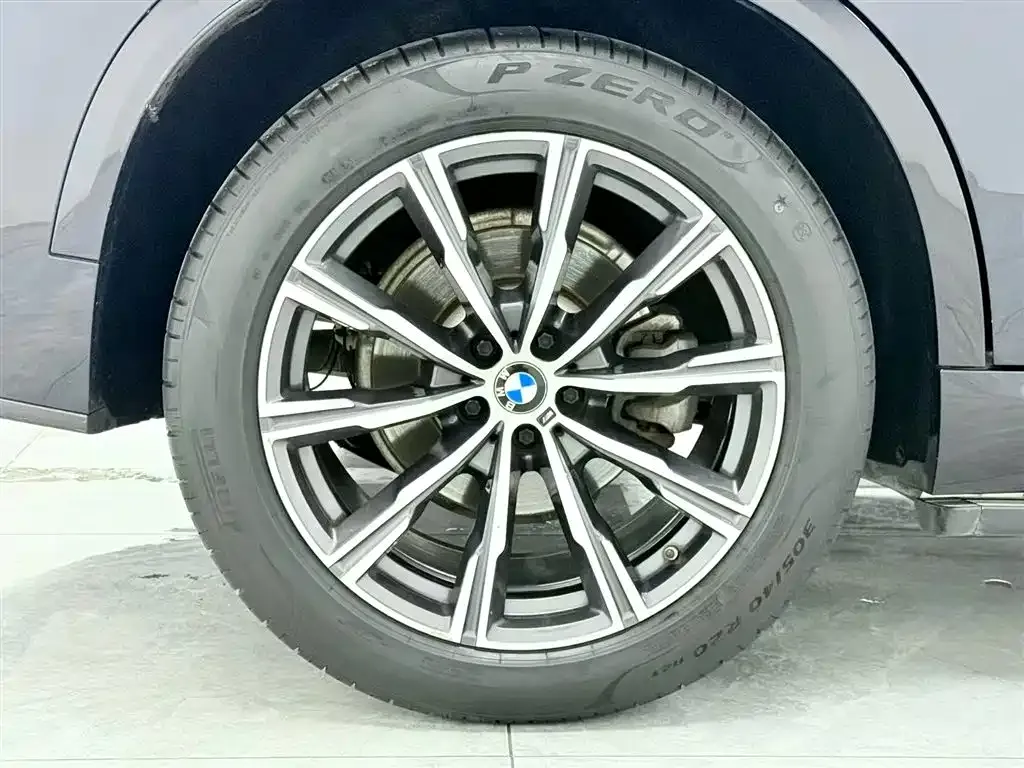 BMW X5 (Import) — фото 6