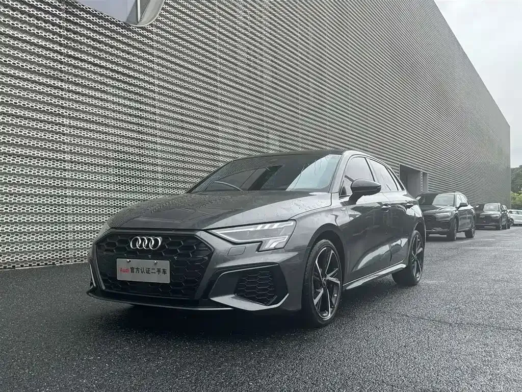 Audi A3 — фото 1