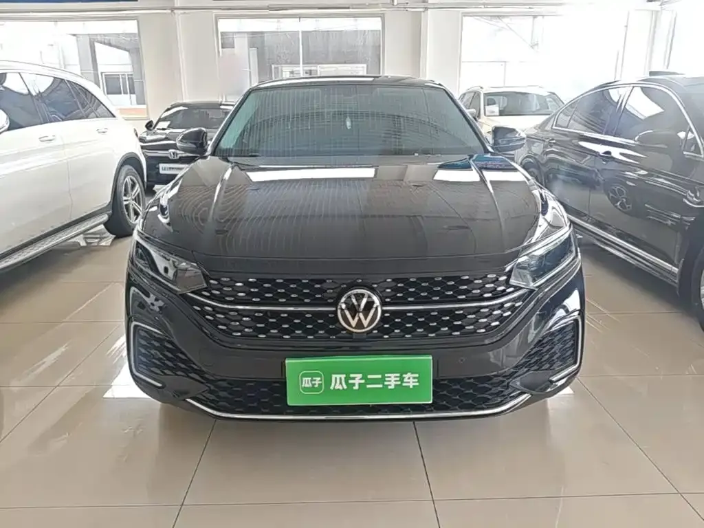 Volkswagen Passat — фото 10