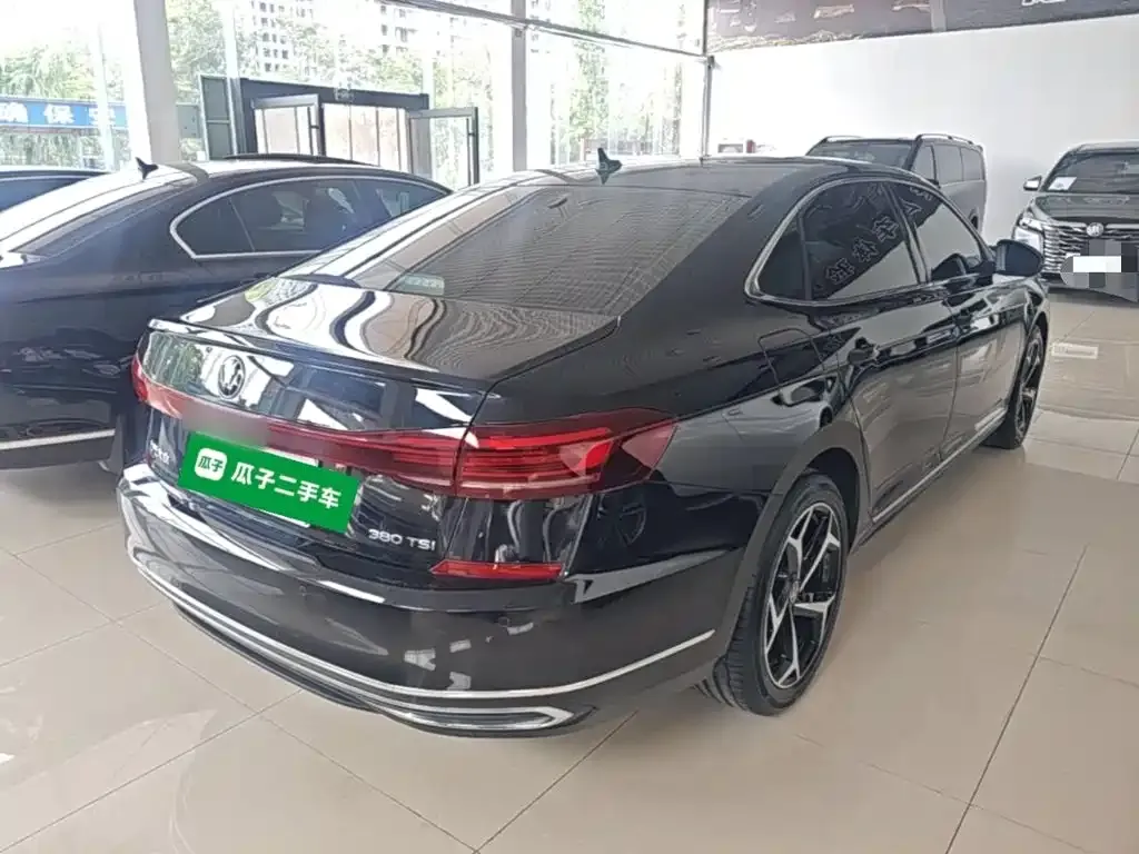 Volkswagen Passat — фото 4