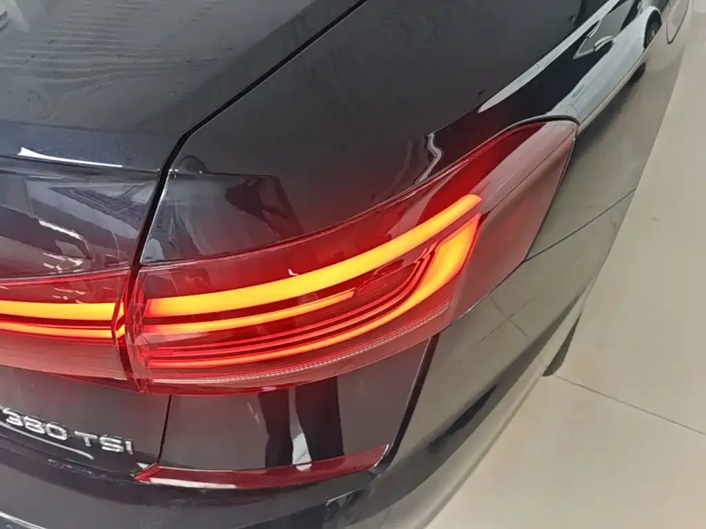 Volkswagen Passat — фото 8