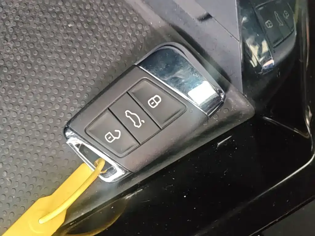 Volkswagen Passat — фото 7