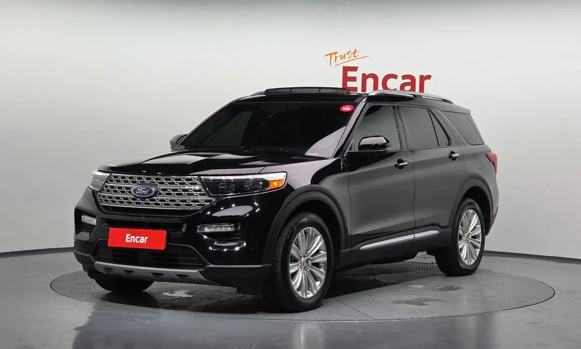 Ford Explorer — фото 1