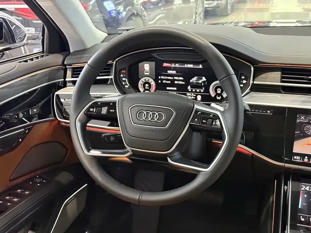 Audi A8 — фото 4
