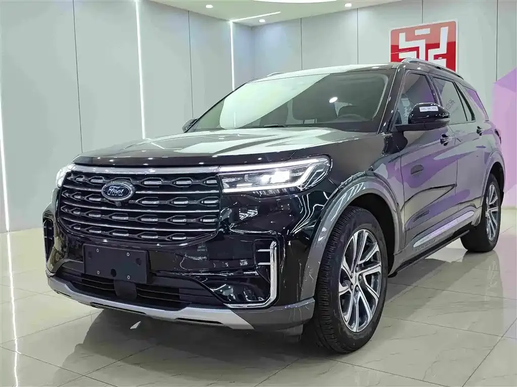 Ford Explorer — фото 1