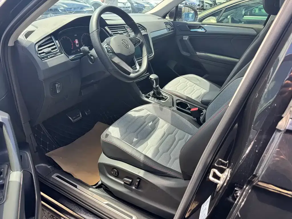Volkswagen Tiguan X 2021 из CN, фото 5