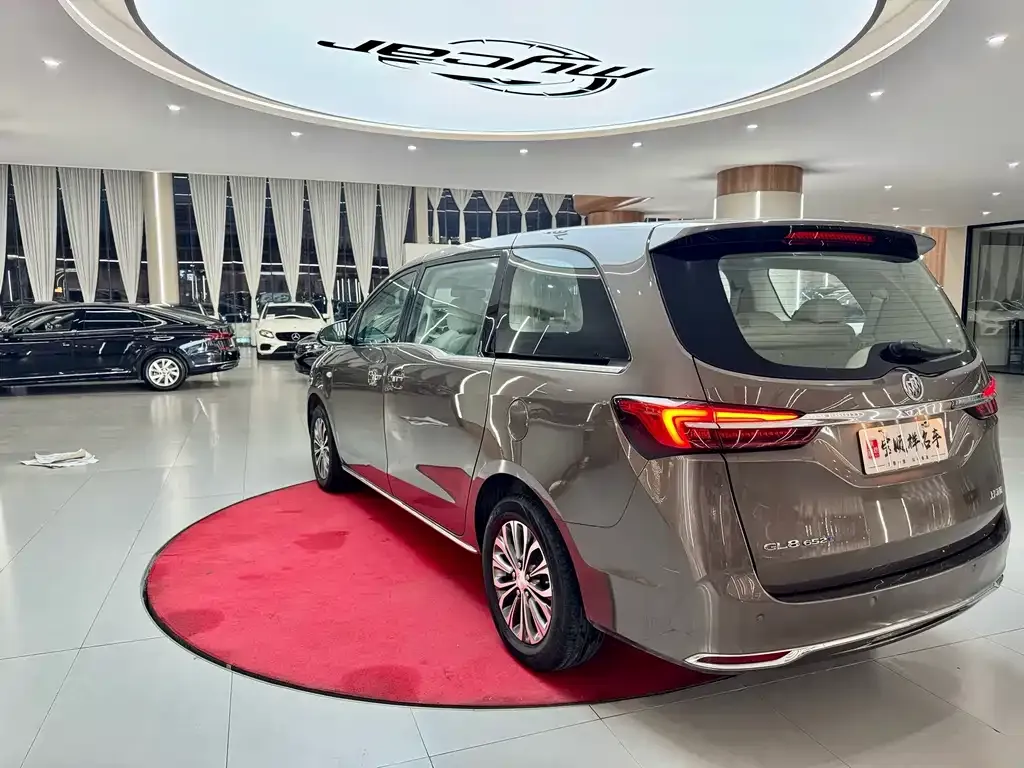 Buick GL8 2024 из CN, фото 8