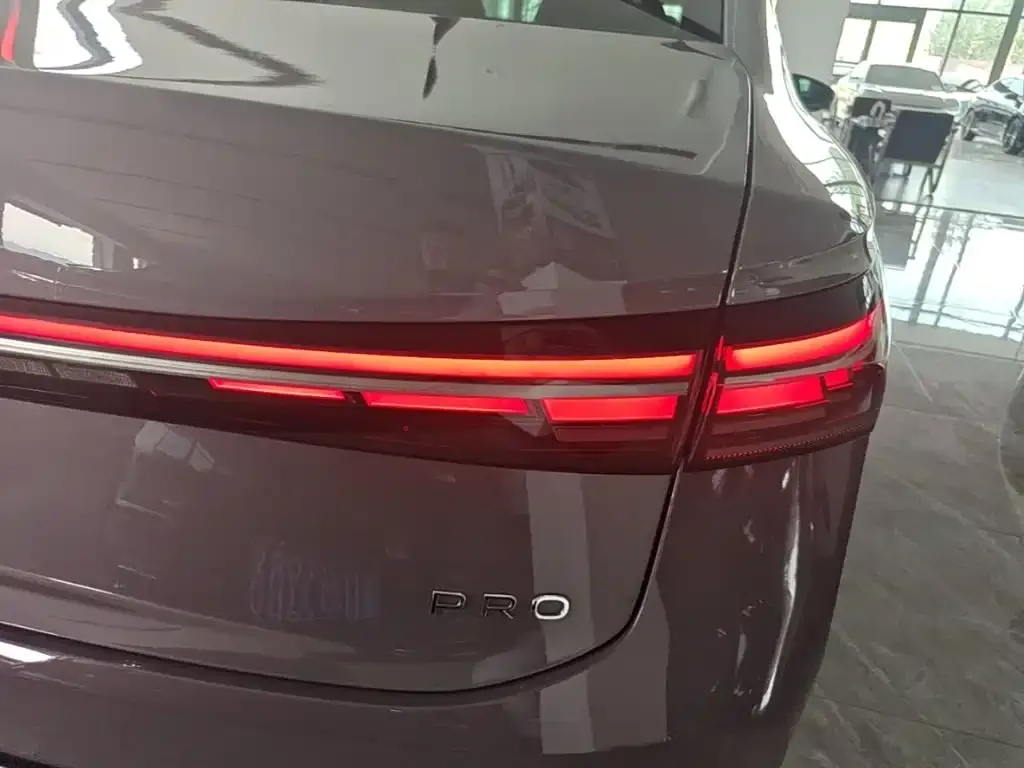 Volkswagen Passat — фото 7