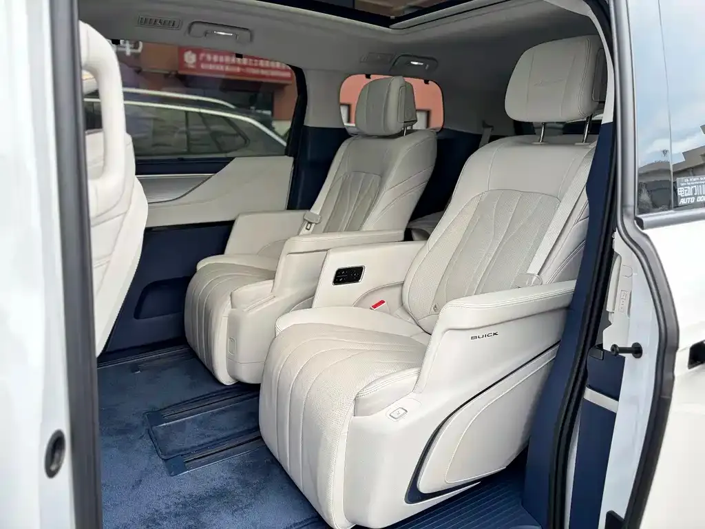 Buick GL8 Hybrid — фото 3