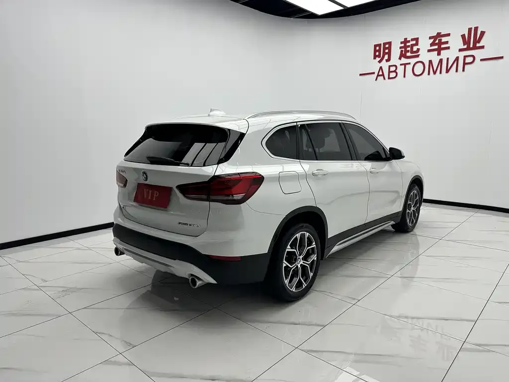 BMW X1 — фото 10
