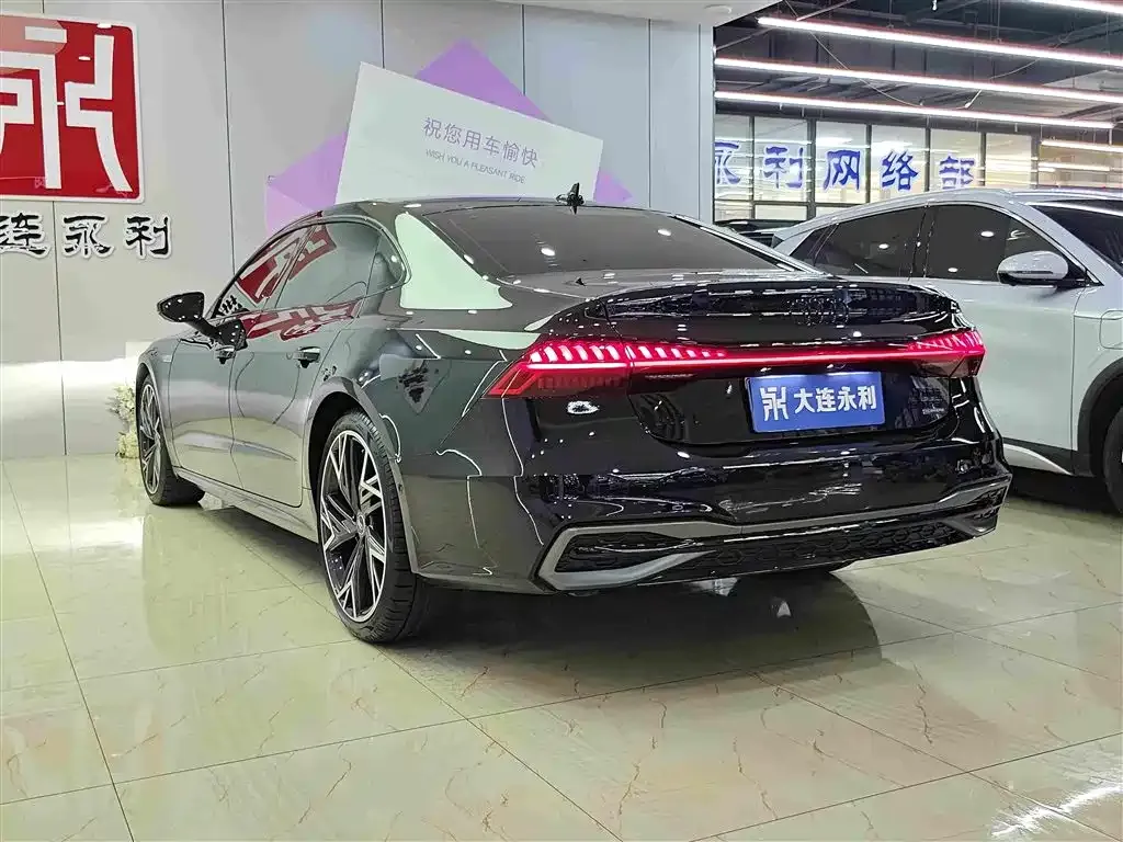Audi A7L — фото 4