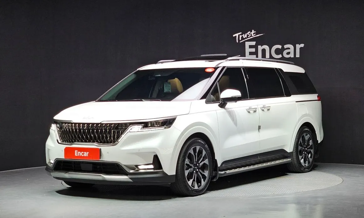 Kia Carnival — фото 1