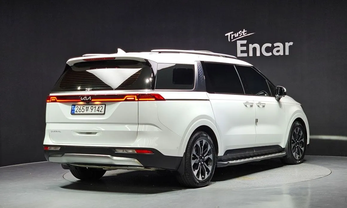 Kia Carnival — фото 5