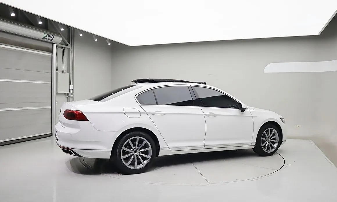 Volkswagen Passat 2022 из KR, фото 3