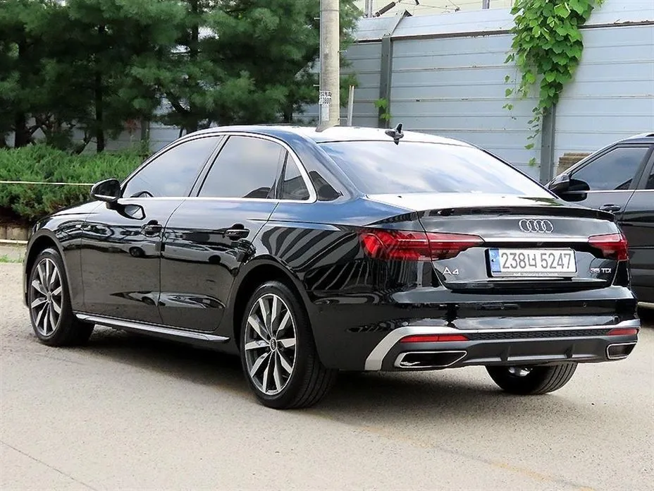 Audi A4 — фото 9