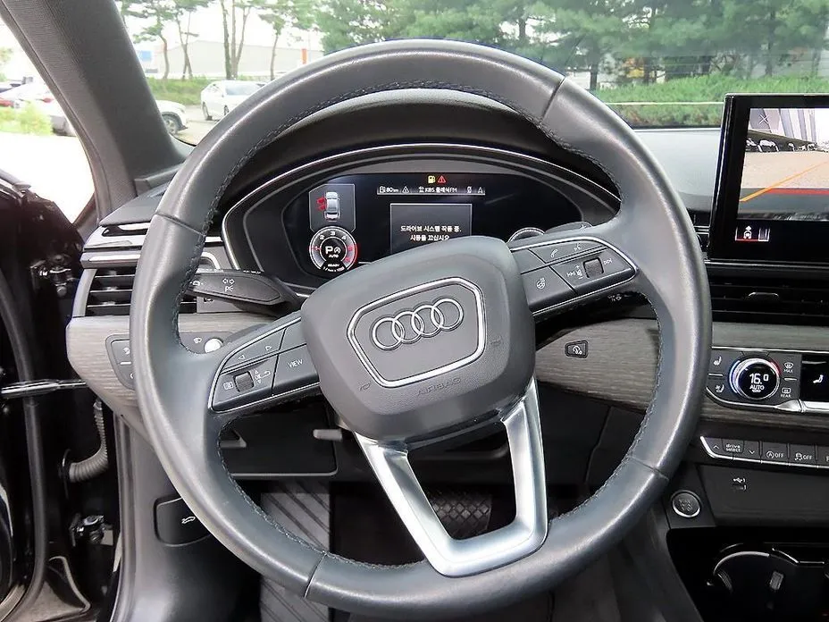 Audi A4 — фото 8