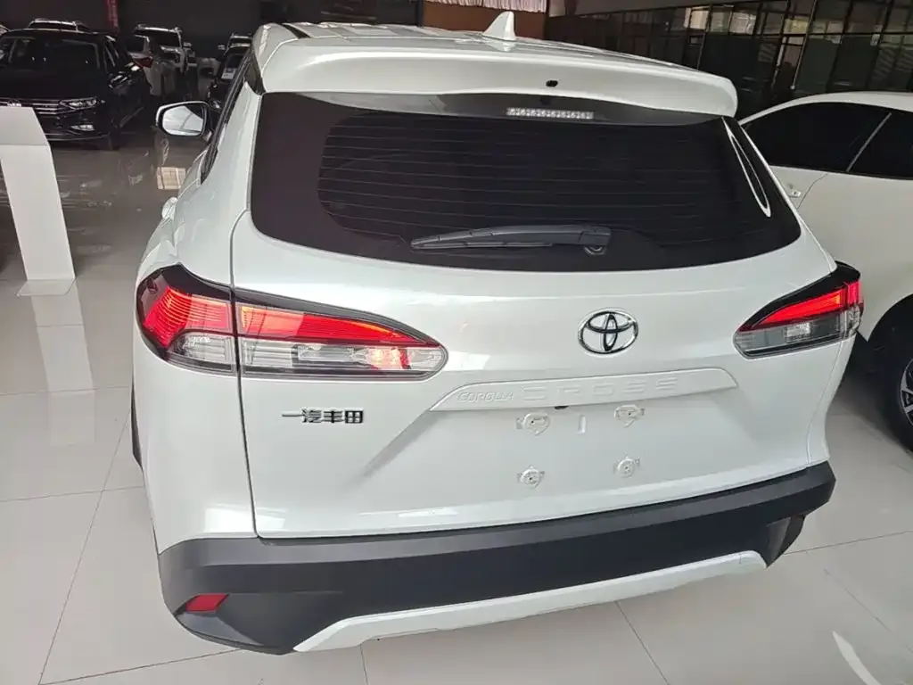 Toyota Corolla Cross — фото 7