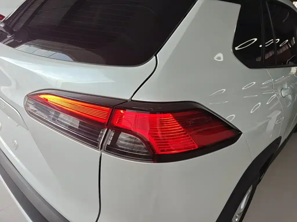 Toyota Corolla Cross — фото 3