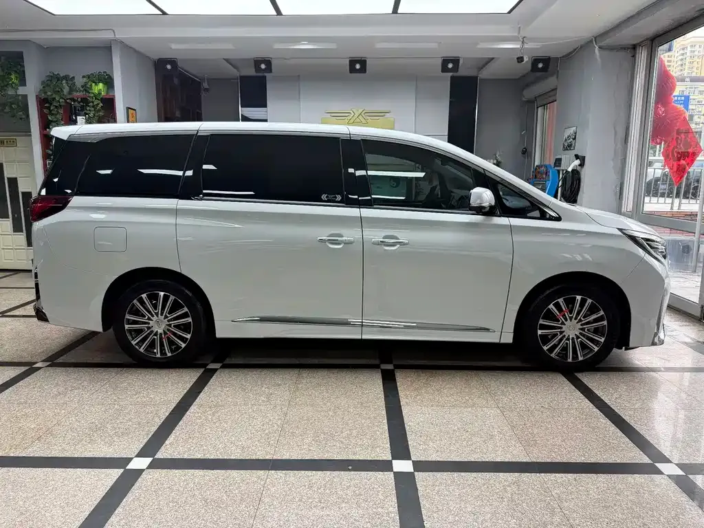 GAC Motor Trumpchi M8 — фото 8