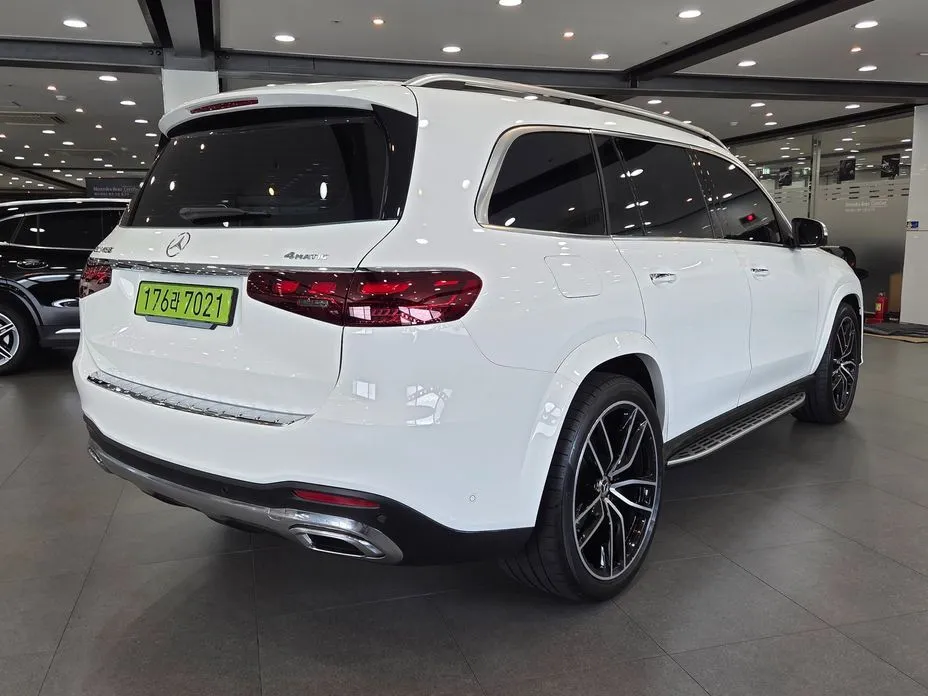 Mercedes-Benz GLS-Class — фото 10