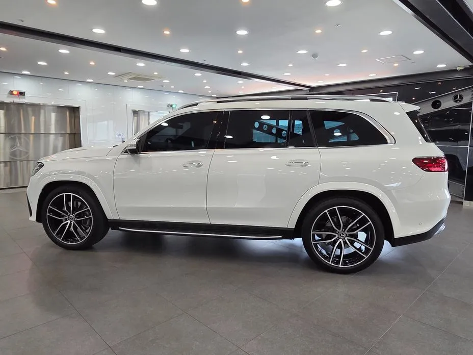 Mercedes-Benz GLS-Class — фото 9