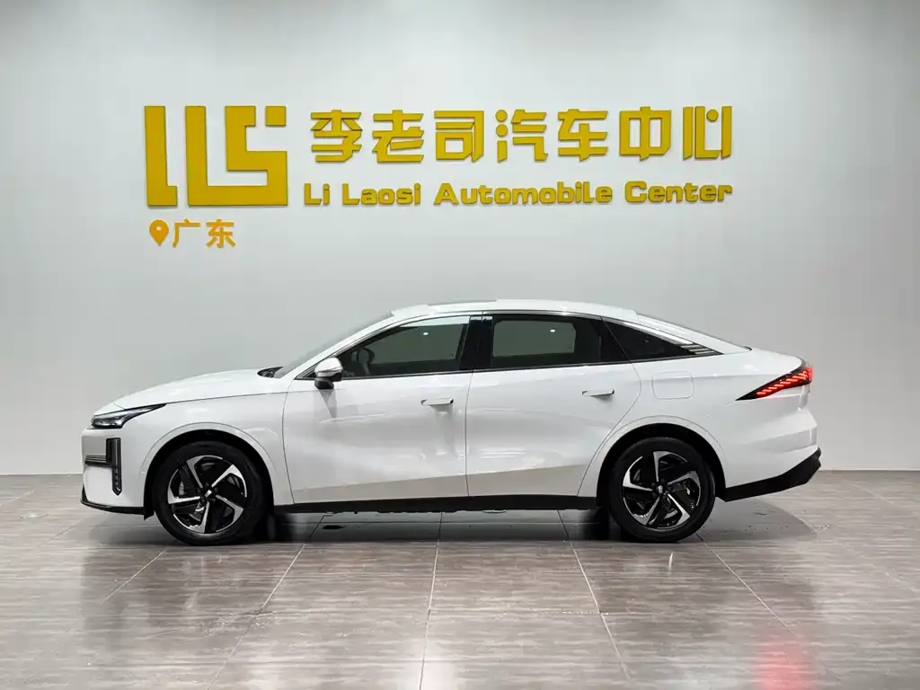 Geely Galaxy L6 2024 из CN, фото 4