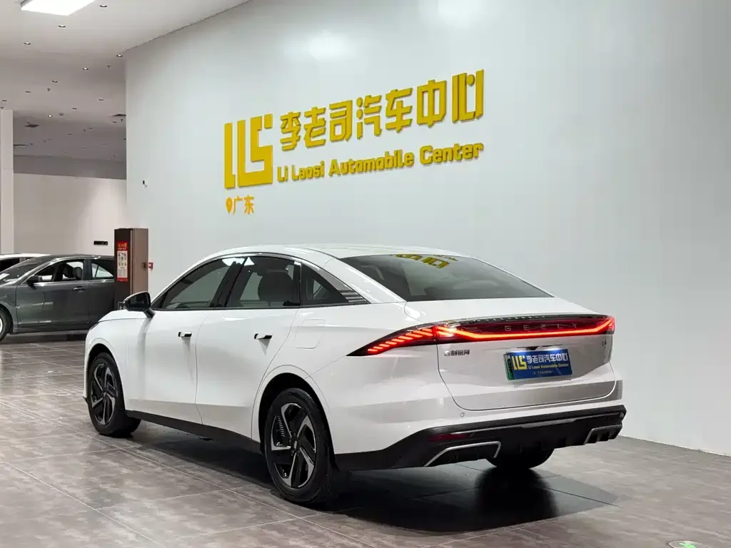 Geely Galaxy L6 2024 из CN, фото 9