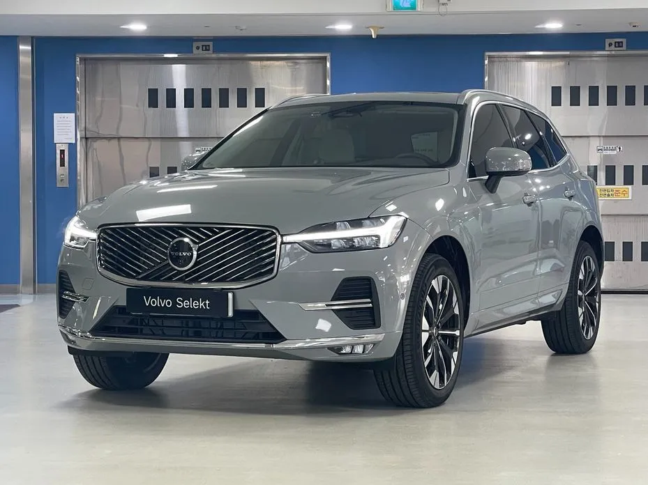 Volvo XC60 — фото 1