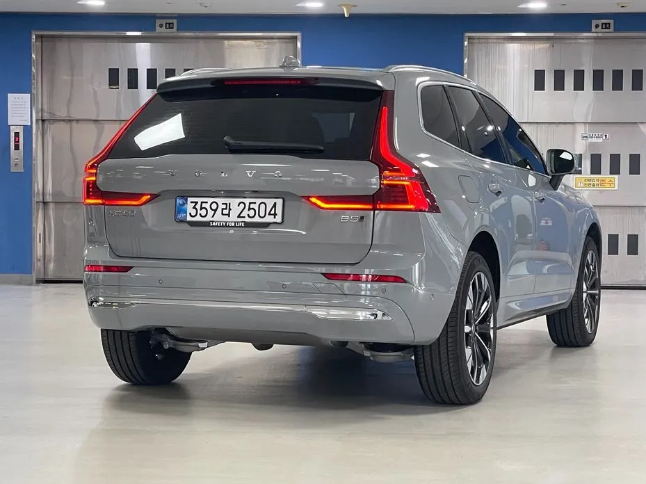 Volvo XC60 — фото 8