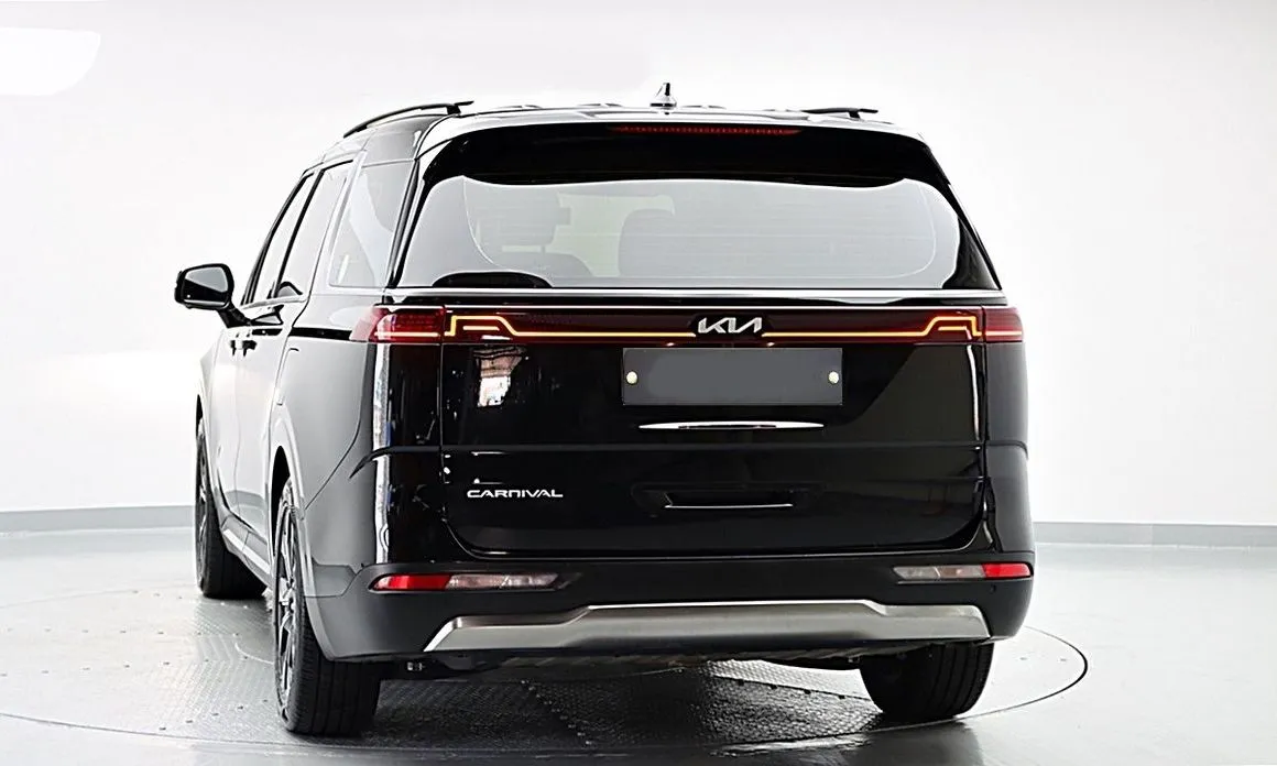 Kia Carnival — фото 4