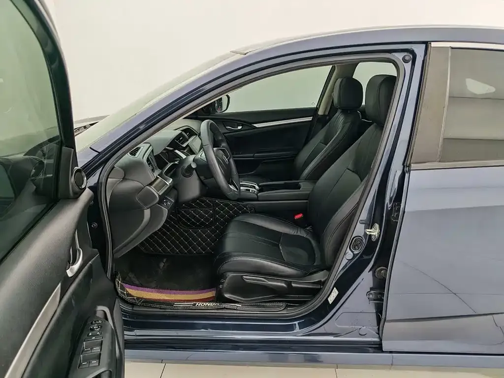 Honda Civic — фото 7