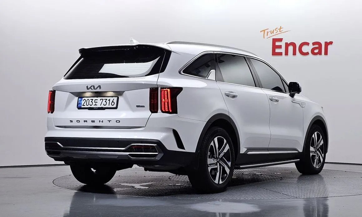 Kia Sorento — фото 6