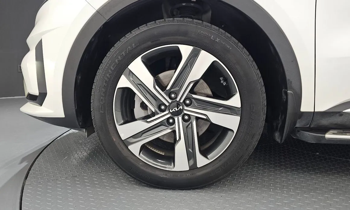 Kia Sorento — фото 9