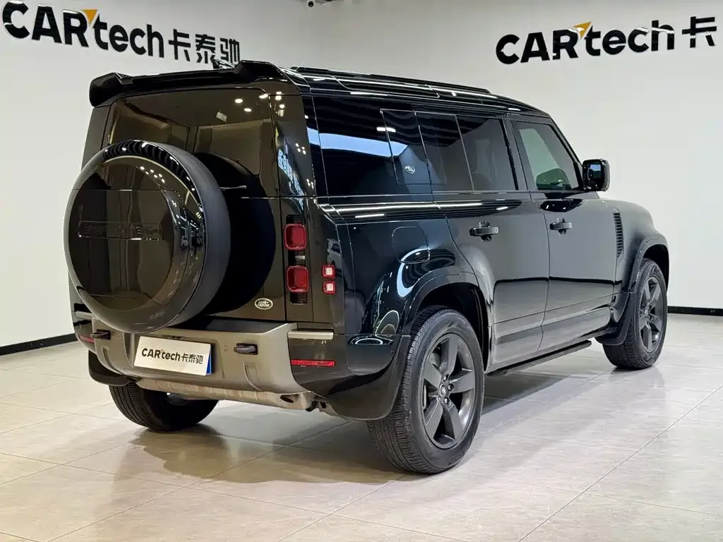 Land Rover Defender — фото 6