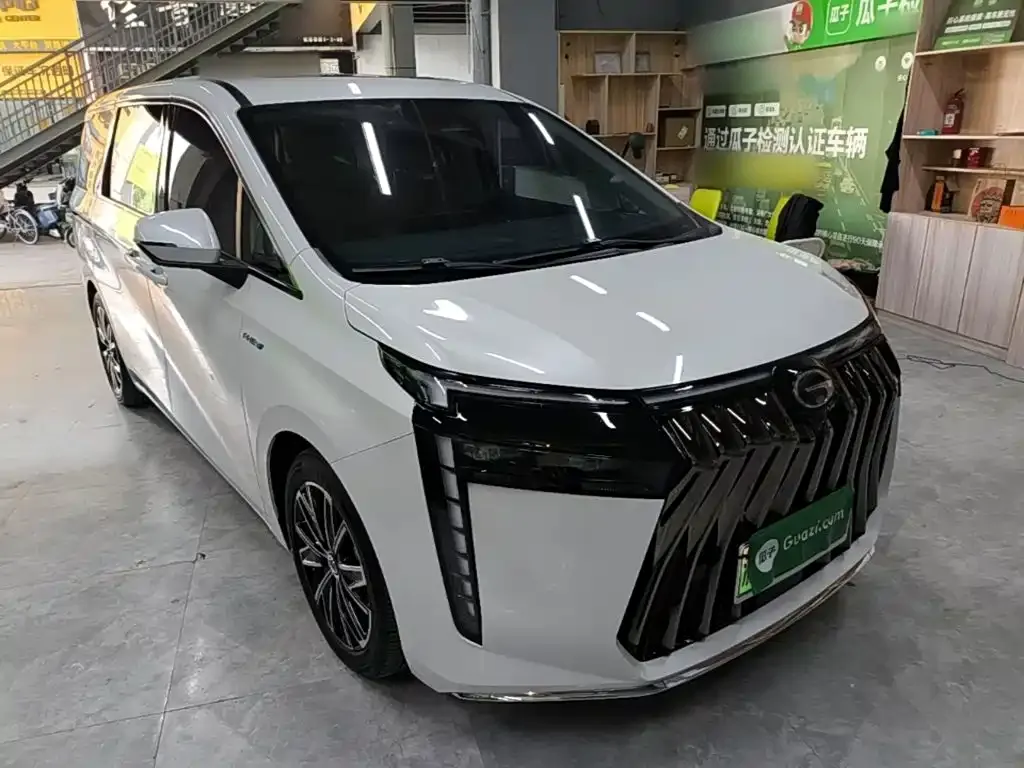 GAC Motor 传祺E8 PHEV — фото 10