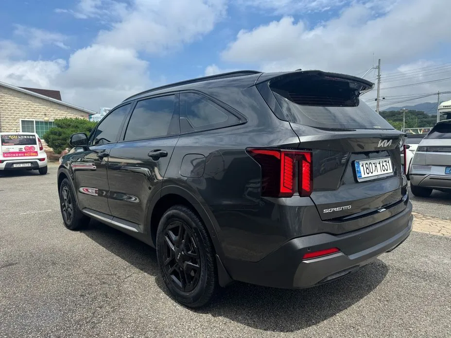 Kia Sorento — фото 9