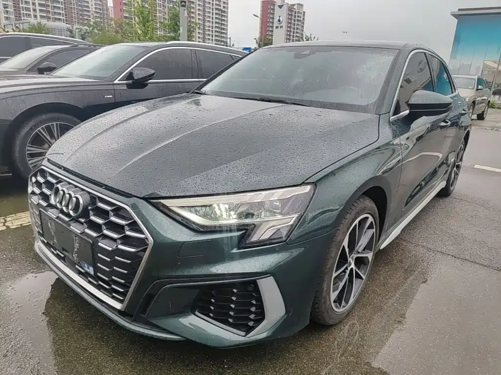 Audi A3 — фото 1