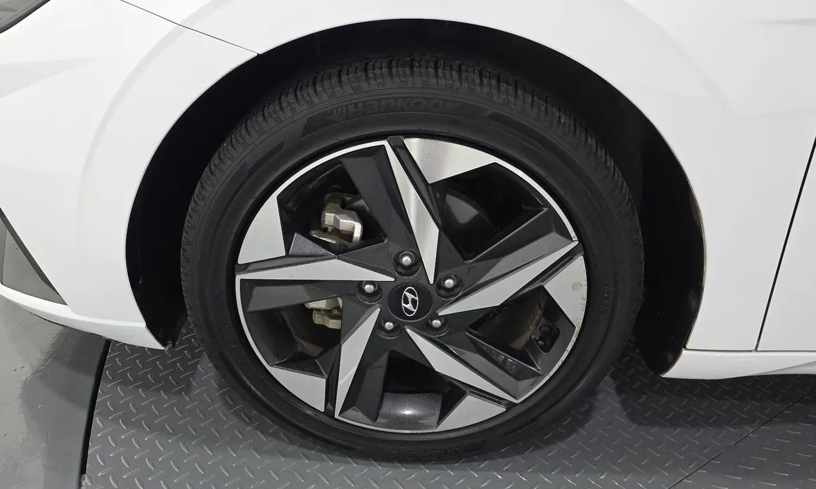 Hyundai AVANTE — фото 2