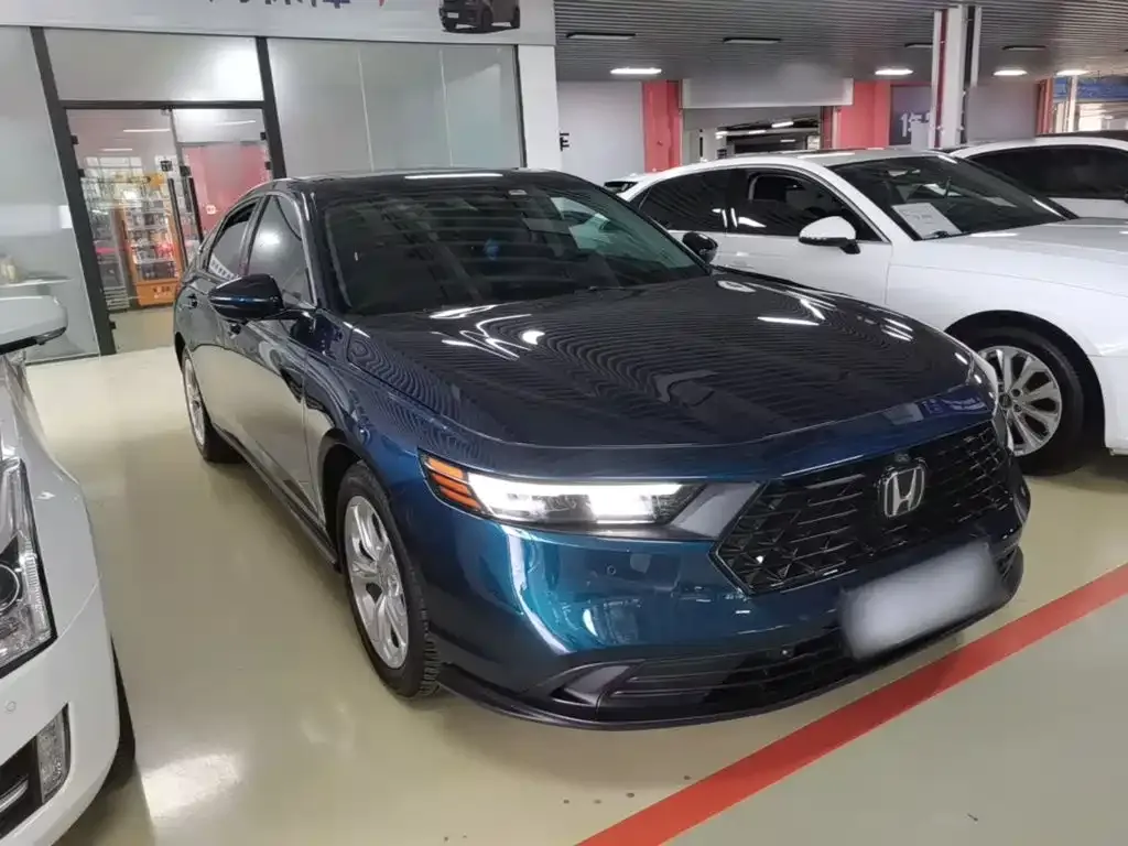 Honda Accord — фото 8