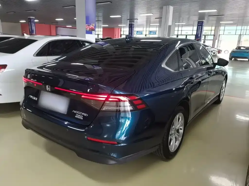 Honda Accord — фото 5