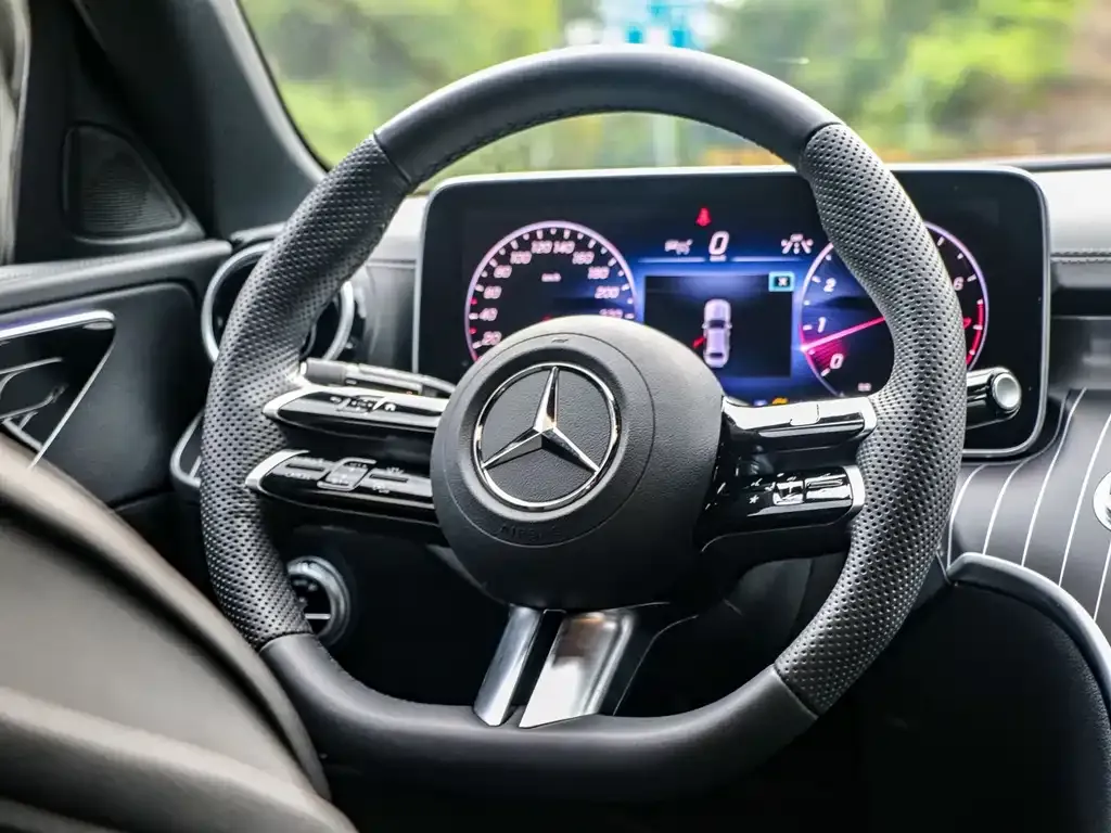 Mercedes-Benz C-Class — фото 8