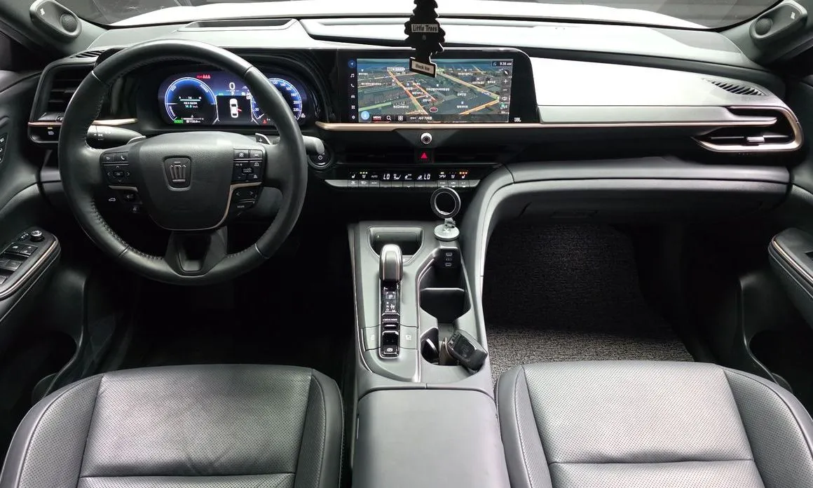 Toyota Crown 2023 из KR, фото 3