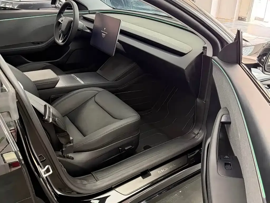 Tesla Model 3 — фото 4