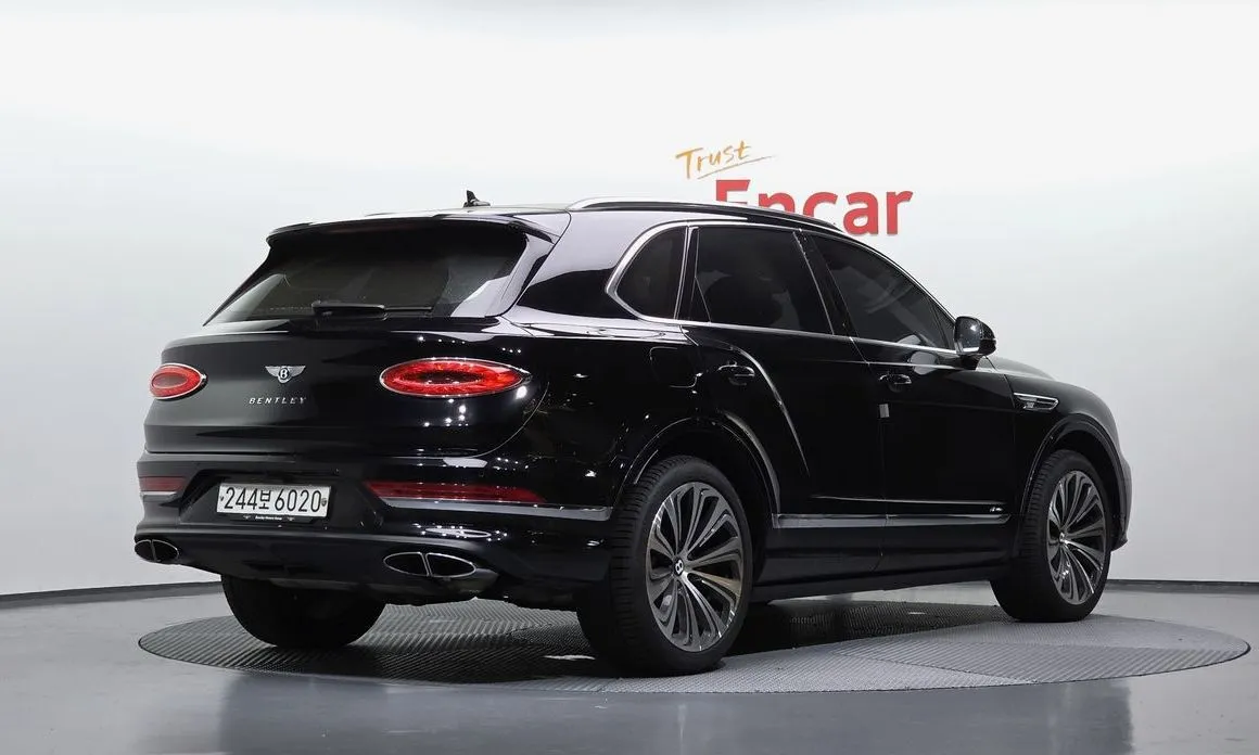 Bentley Bentayga 2023 из KR, фото 2