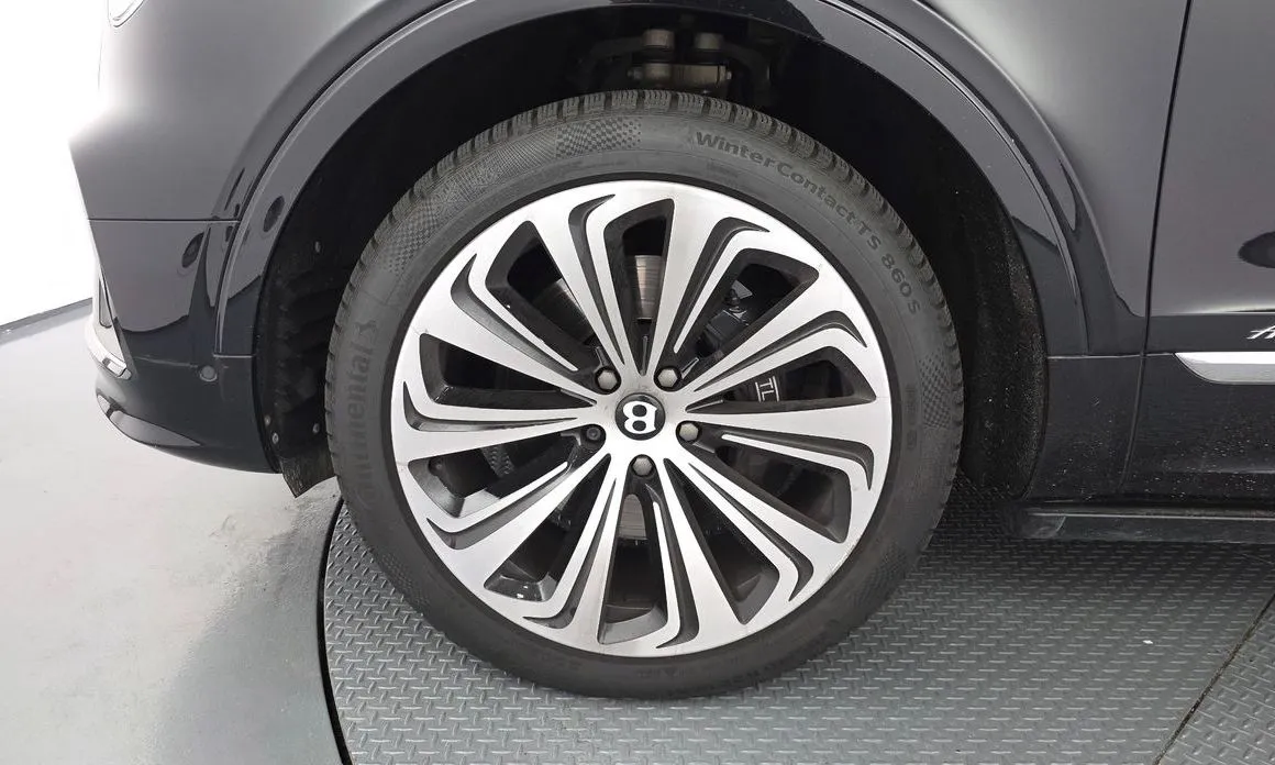 Bentley Bentayga 2023 из KR, фото 6